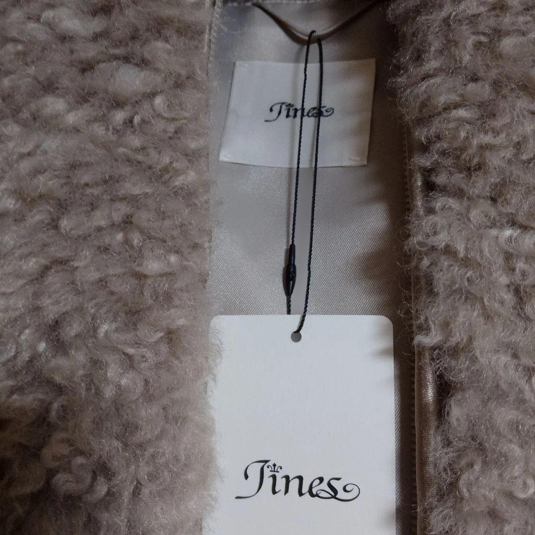 Jinesボア フード付きベスト ベージュ　新品未使用、定価21.780円
