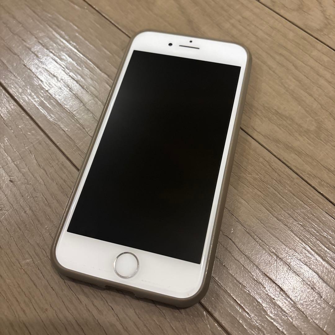 美品　iPhone8 256GB SIMロック解除済み