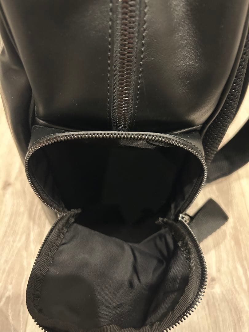 【新品・未使用】PORTA ROSSA ブラックバックパック 定価88000円