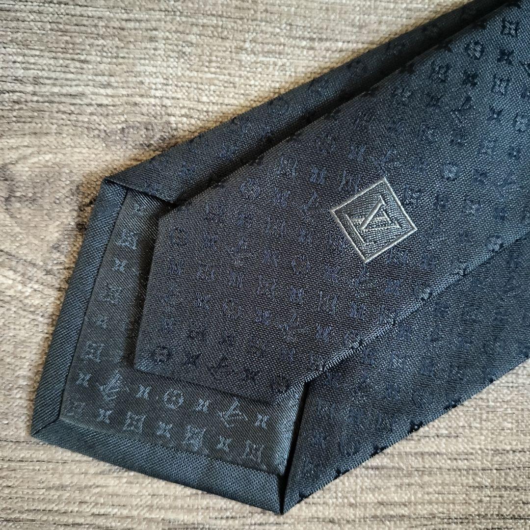 極美品✨Louis Vuitton 　ダークグレー モノグラム　ネクタイ