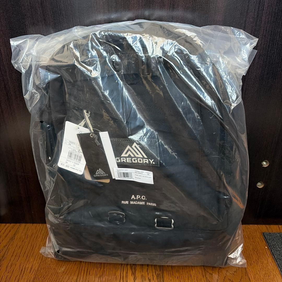 A.P.C. × GREGORY FINE-DAY