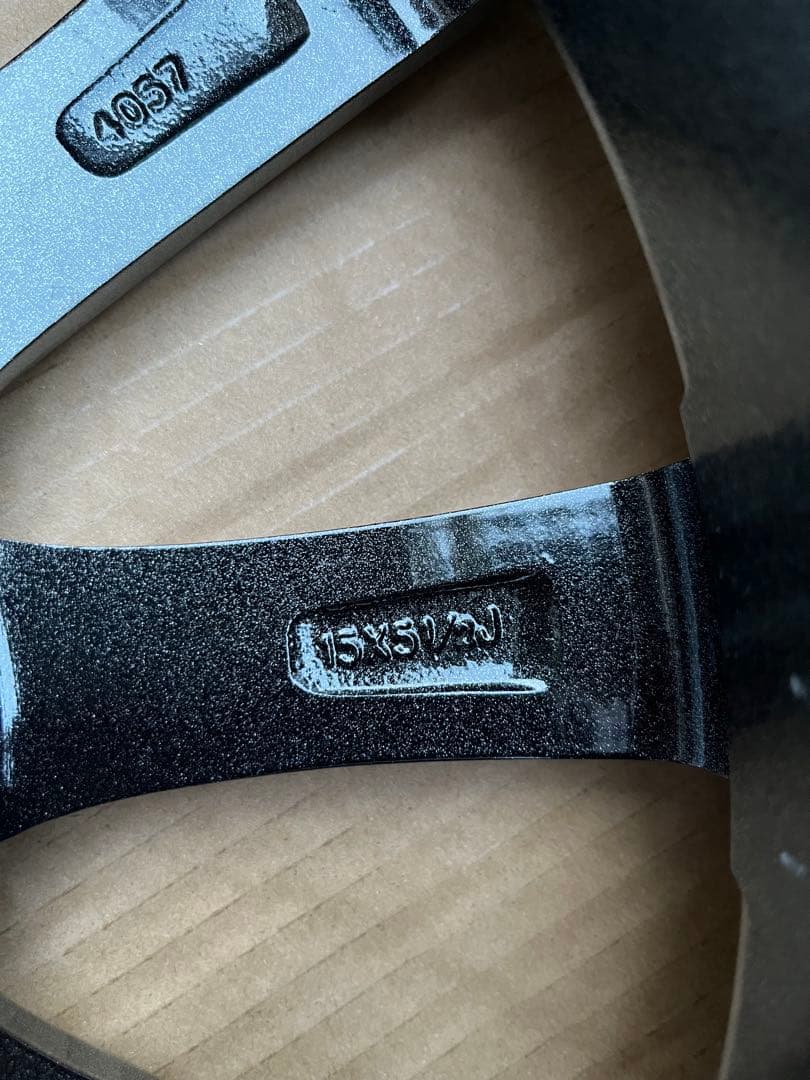 シルバー 15インチ ホイール 4X100 4穴　①