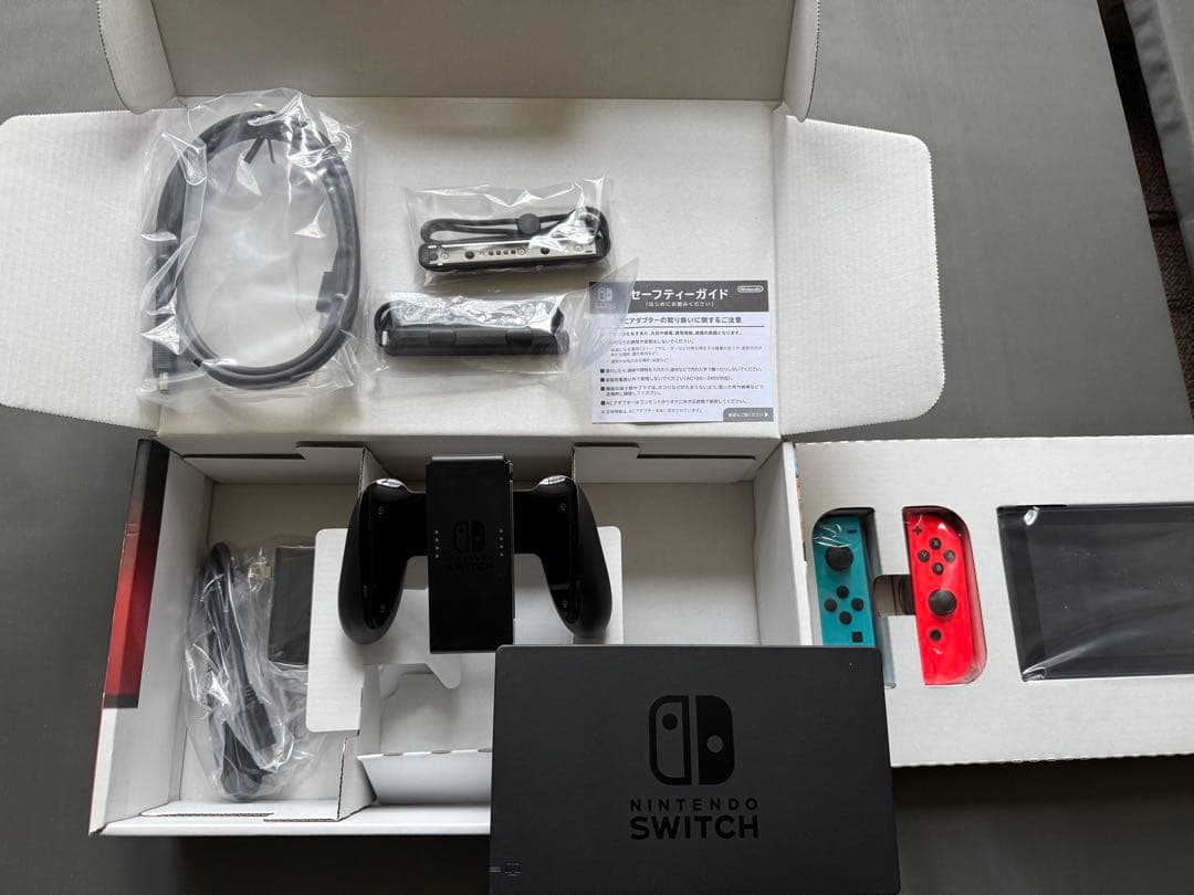 【新品・未使用】Nintendo Switch 本体 ネオン（バッテリー強化版）