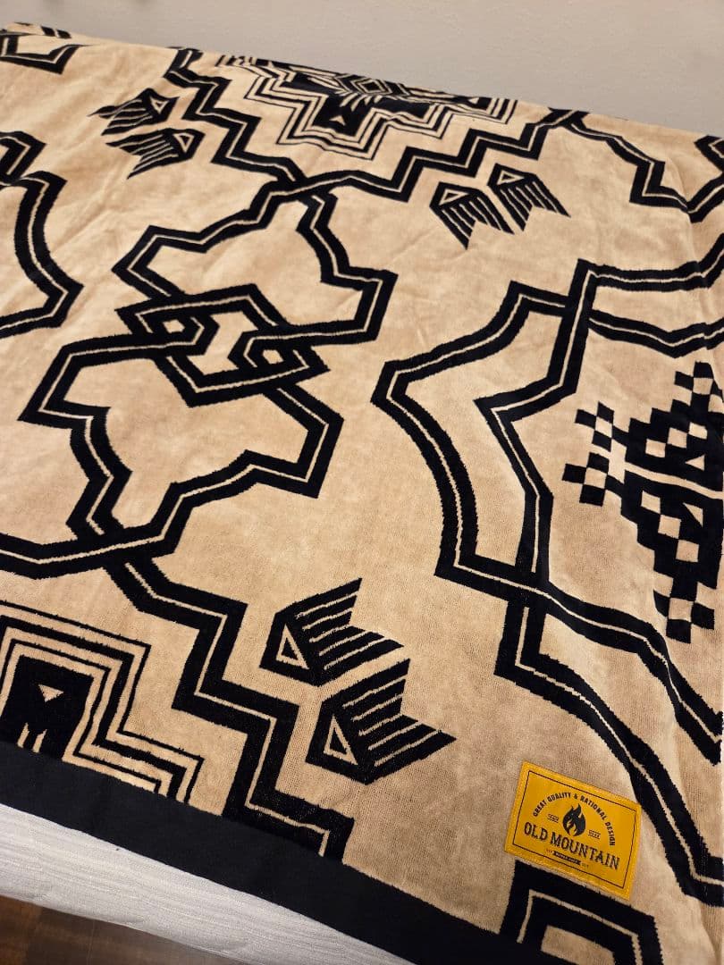 オールドマウンテン kakemono old mountainベージュ×ブラック