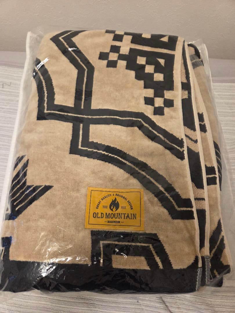 オールドマウンテン kakemono old mountainベージュ×ブラック