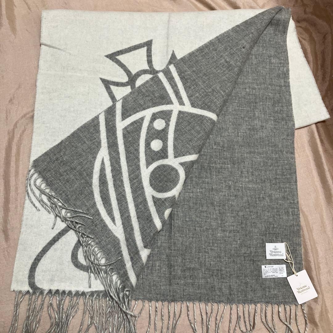 ⭐︎新年セール⭐︎未使用タグ付Vivienne Westwoodストール　オーブ白