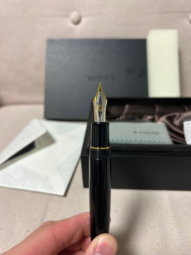 セーラー万年筆 キングプロフィット エボナイト 長刀研ぎ万年筆（中細字）