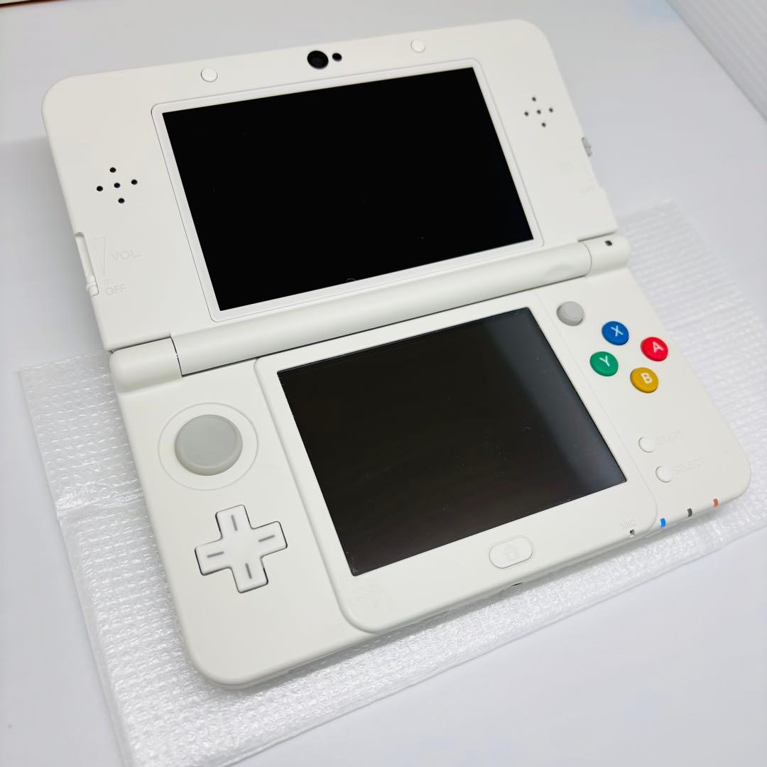 2664【ほぼ新品】Newニンテンドー3DS きせかえプレート ホワイト