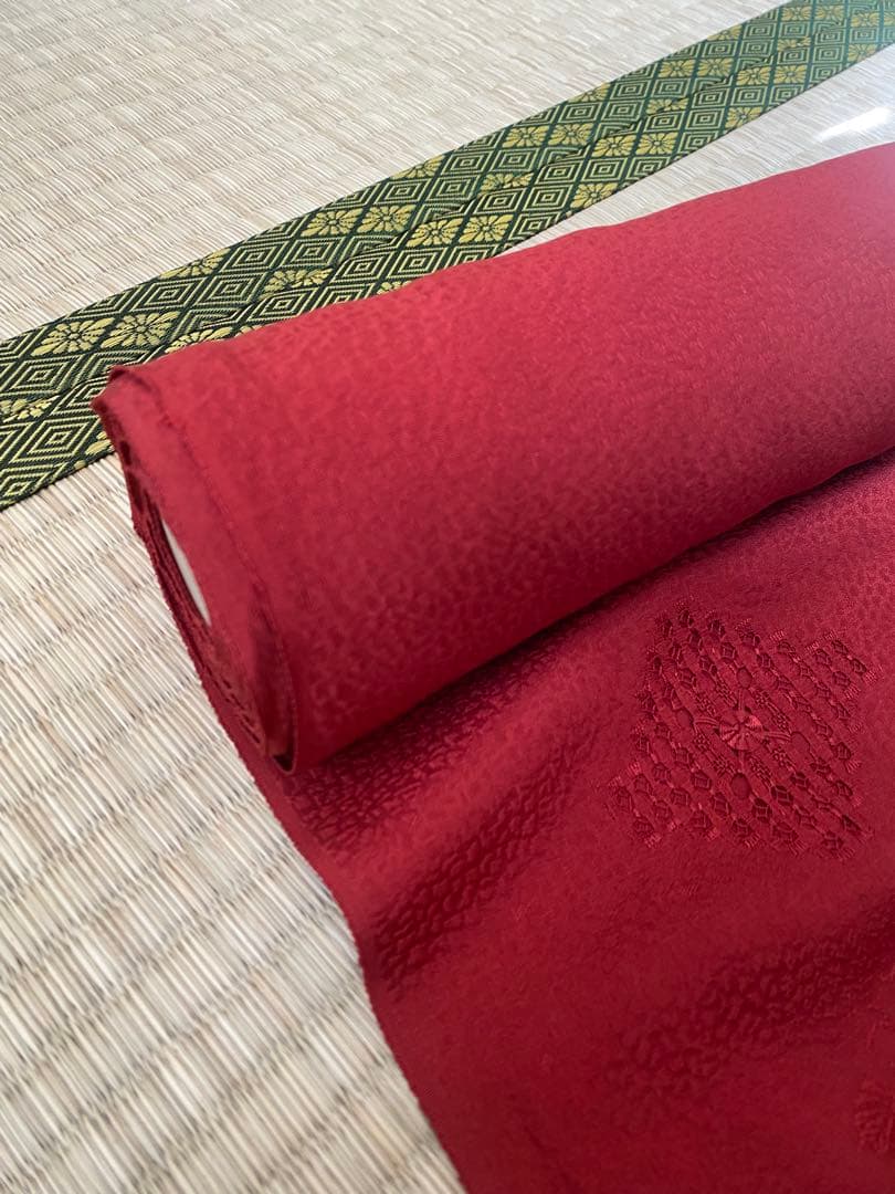 反物　絹　刺繍　着物　赤　赤丹色 未仕立て　リメイク/i020