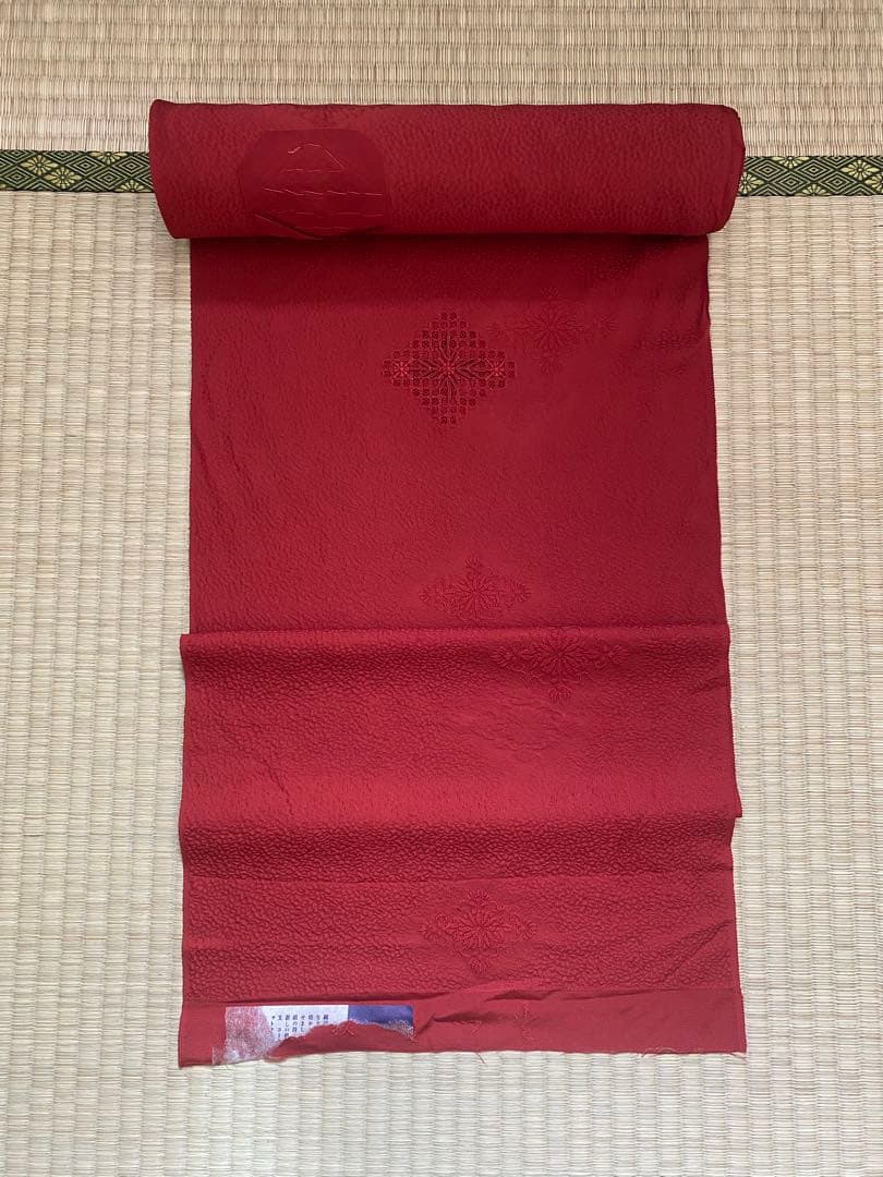 反物　絹　刺繍　着物　赤　赤丹色 未仕立て　リメイク/i020