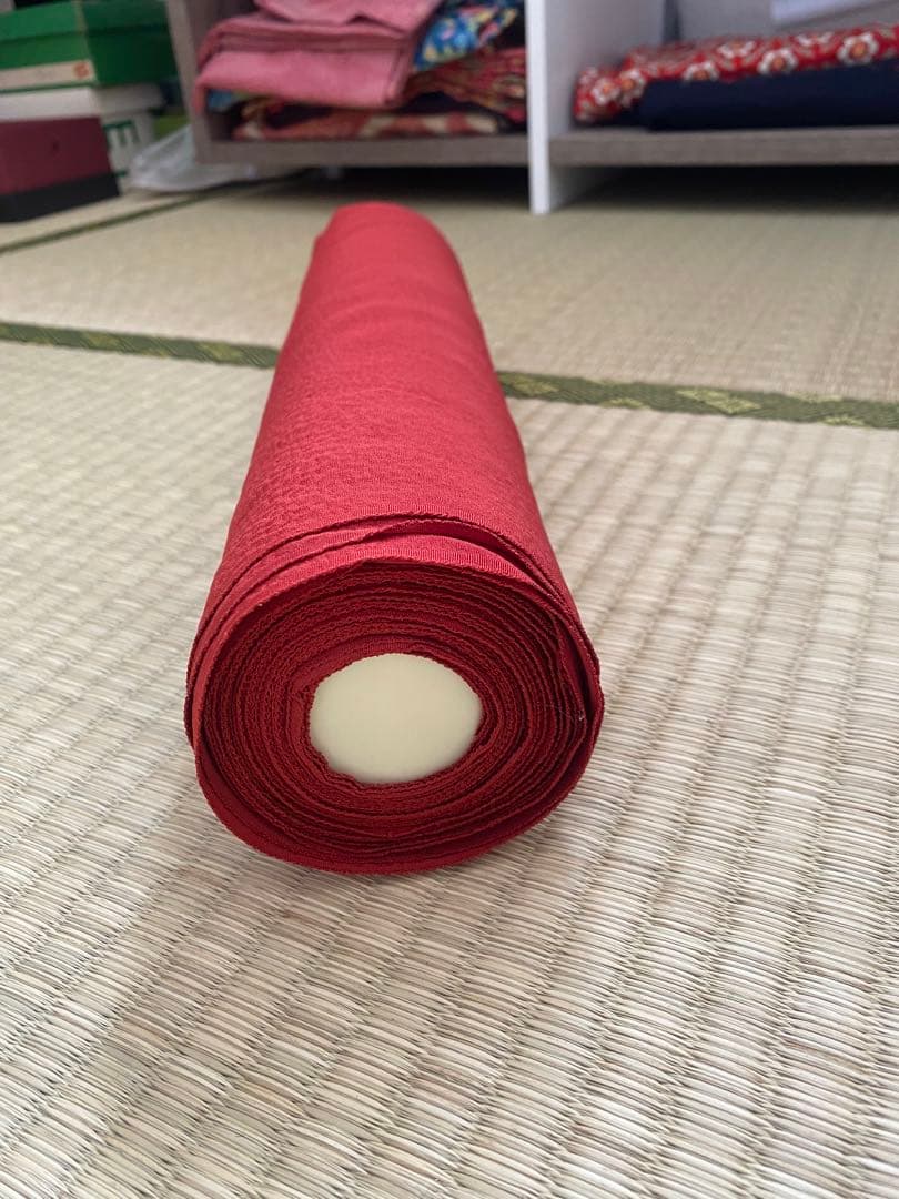 反物　絹　刺繍　着物　赤　赤丹色 未仕立て　リメイク/i020