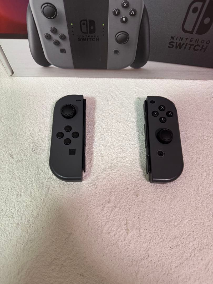 Nintendo Switch本体＋コントローラー セット　ソフト&SDカード付