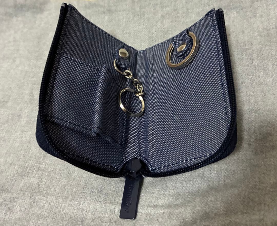 【匿名配送】familiar ファミリア キーケース デニム 犬