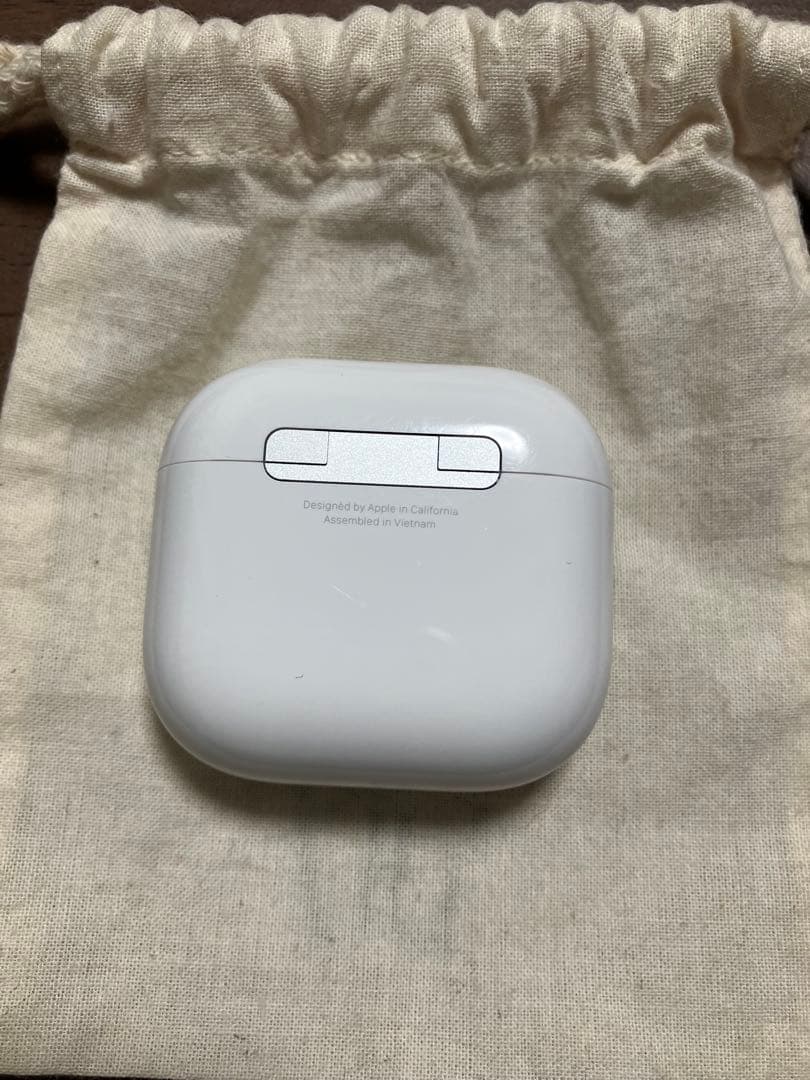 AirPods4(ノイズキャンセリング搭載)