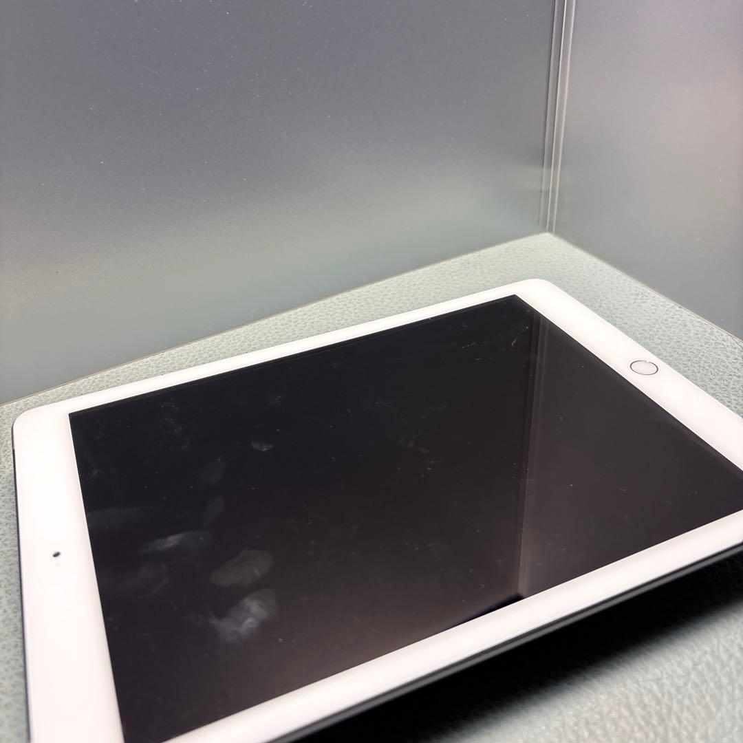 iPad6 32G Wi-FiとSIMフリー 88% 指紋認証不可