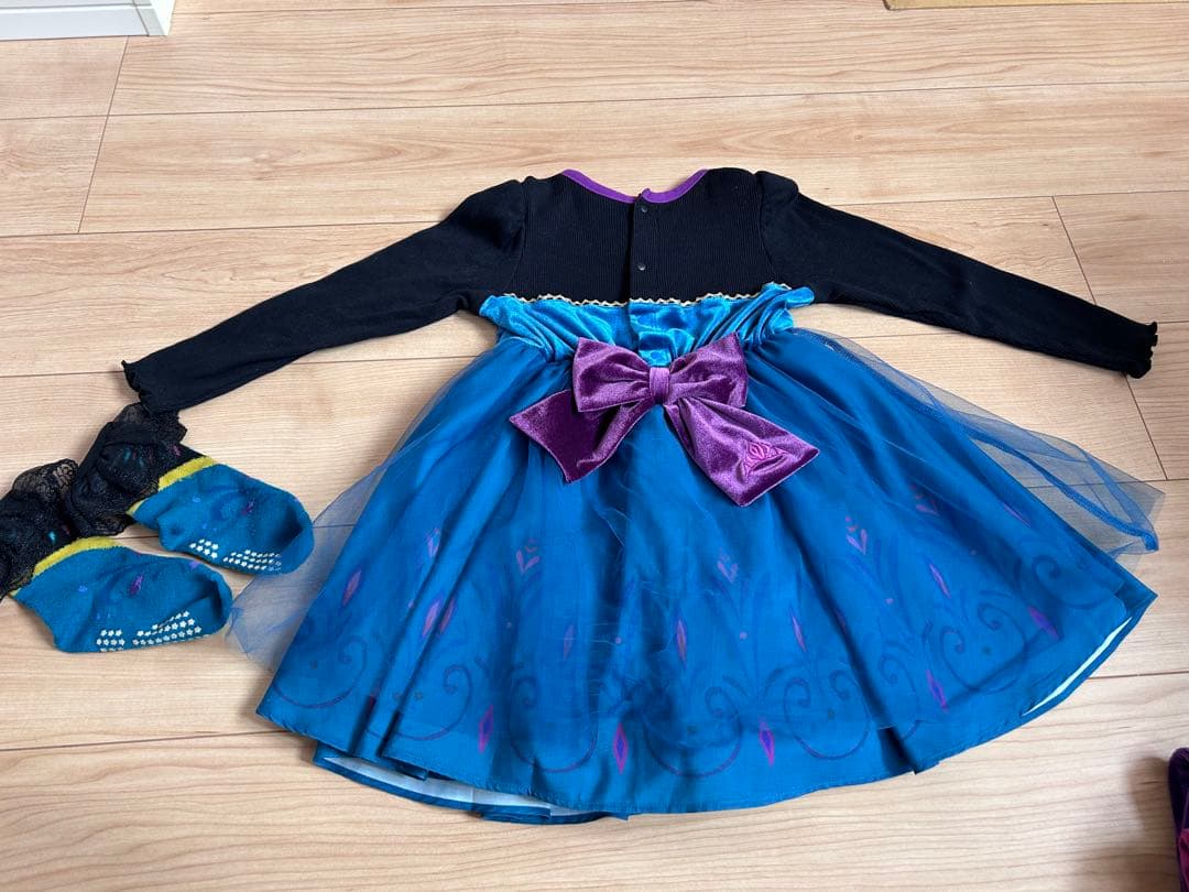 新品　リトシー　エルサ　ワンピース、ケープ、靴下セット110 しまむら　アナ雪