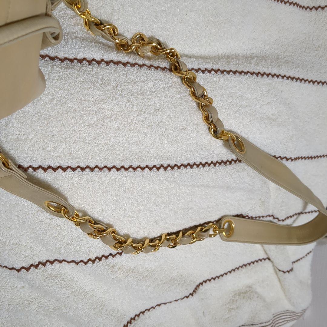 シャネル　チェーンショルダーバッグ　デカココマーク　ラムスキン　ベージュ