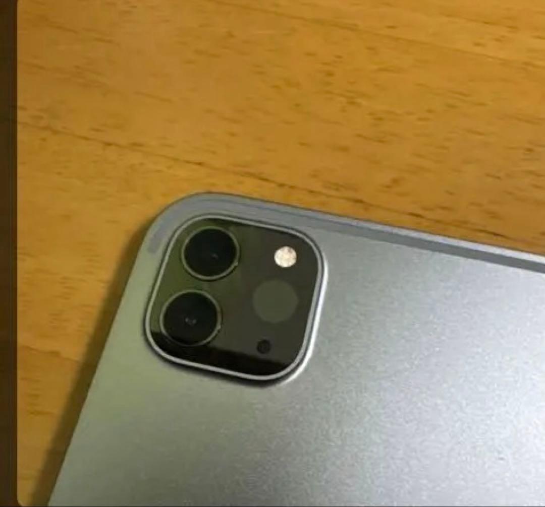 iPad Pro 4世代11インチシルバー