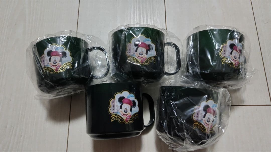 【新品未使用】ディズニー ミラコスタ スイートルーム キーケースとカップ（5個）