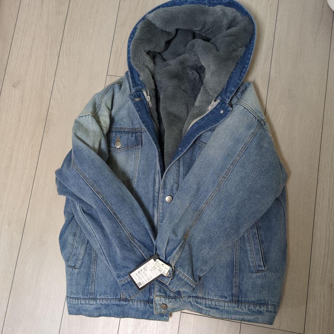 フード付きライトブルーデニムジャケット