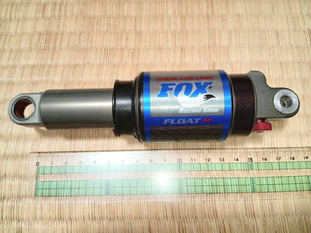TURBO　FOX FLOAT R 穴間165mm 美品　ポンプ付