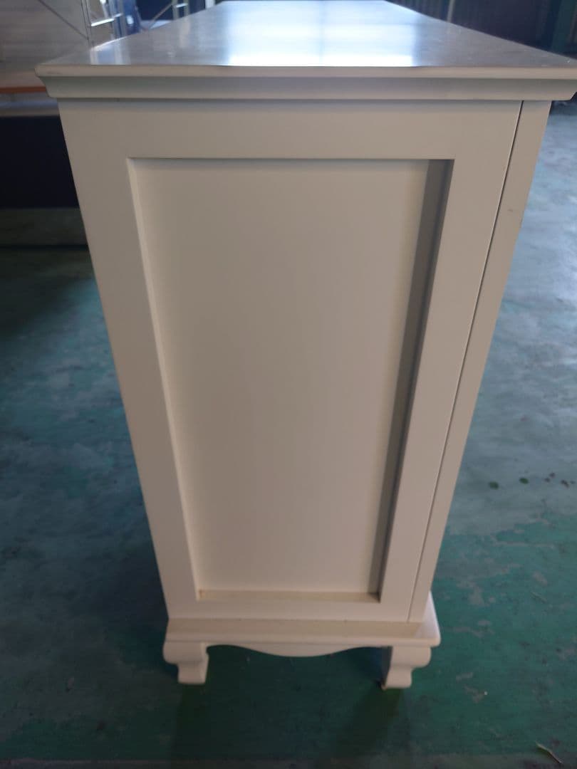 チェスト　白家具　猫脚　シャビーシック　ロココ　フレンチカントリー　サイドボード