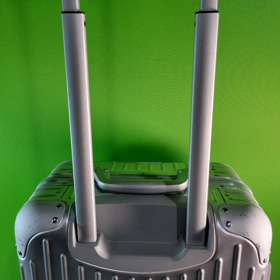 リモワ　オリジナル　925.53.00.4　キャビン　シルバー35リットル4輪