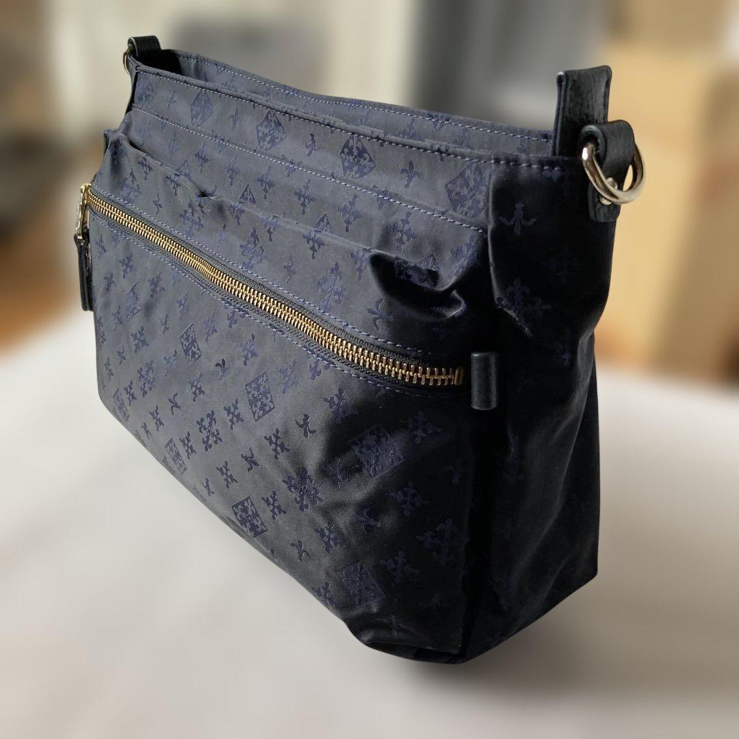 ラシットショルダーバッグポーチ付