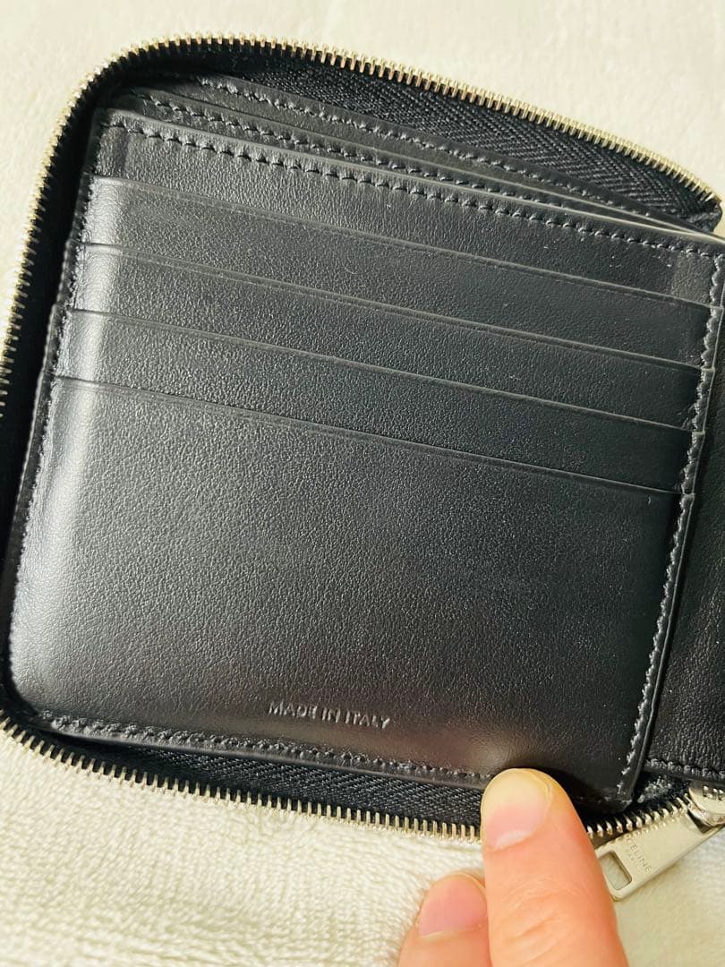 【値下げ中】CELINE セリーヌ ジップドバイフォールドウォレット ブラック