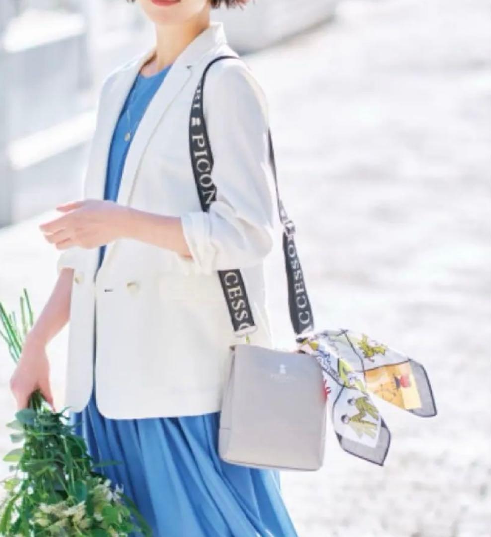 PICONE タグ付新品⭐︎牛革ショルダーバッグ★ハンカチ付き★グレー　本革