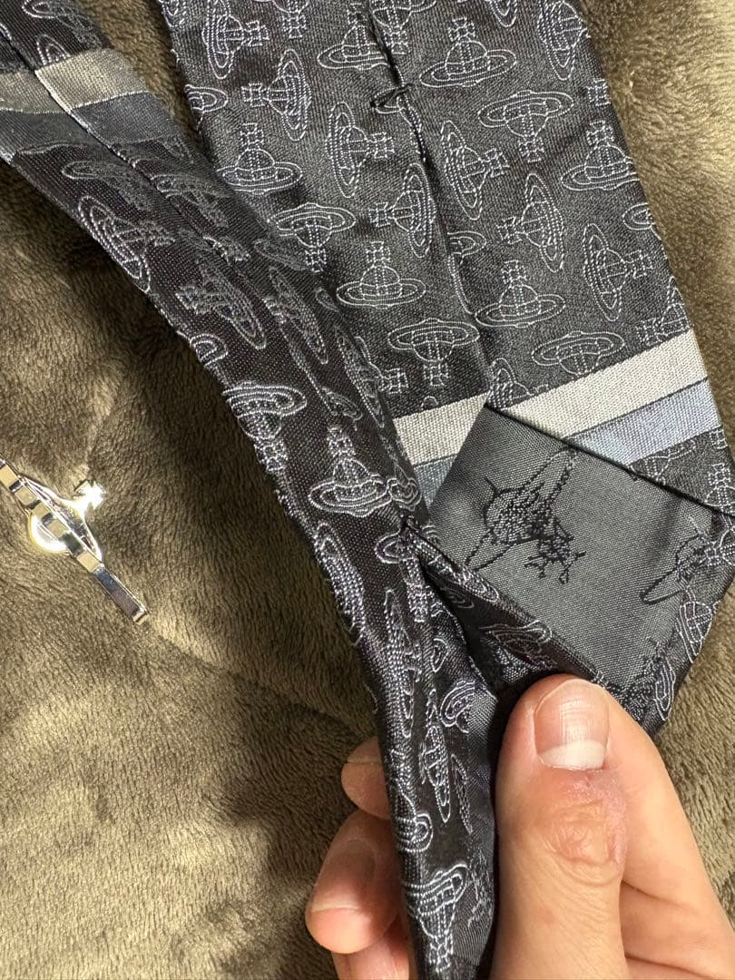 ビビアンネクタイ&タイピン セット（安心鑑定付き/正規品）