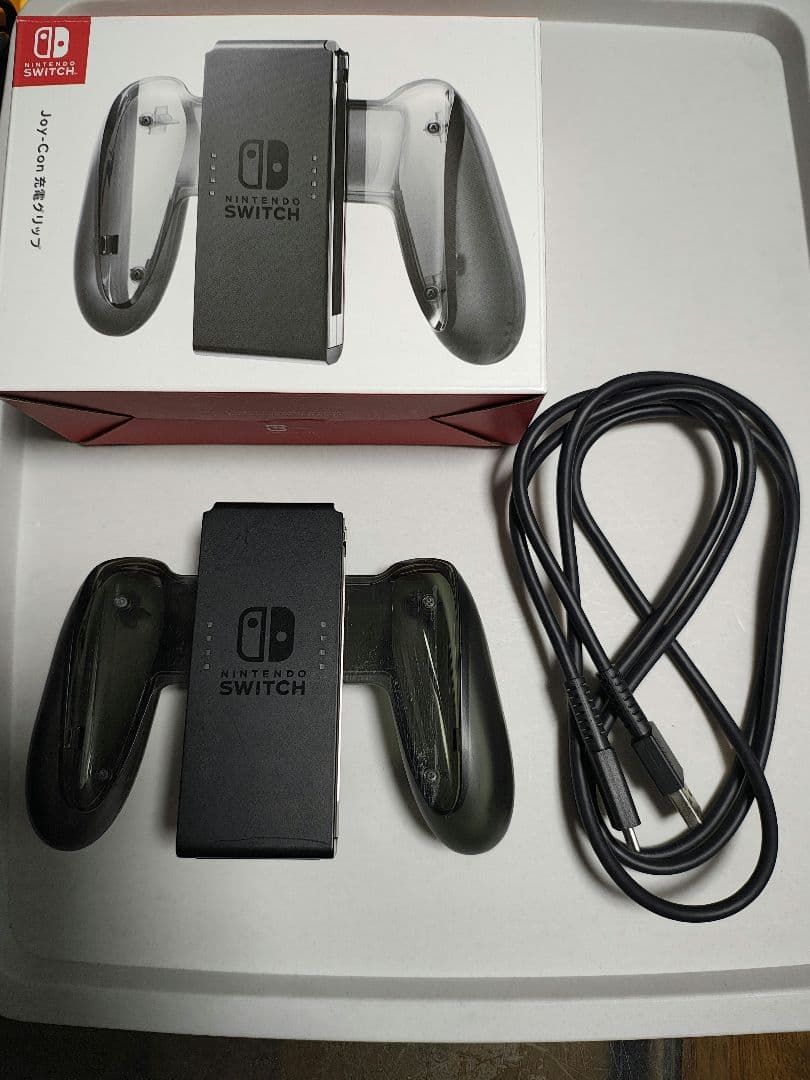 Nintendo Switch 完品 任天堂 スイッチ　充電グリップ付