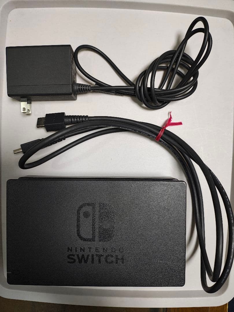 Nintendo Switch 完品 任天堂 スイッチ　充電グリップ付