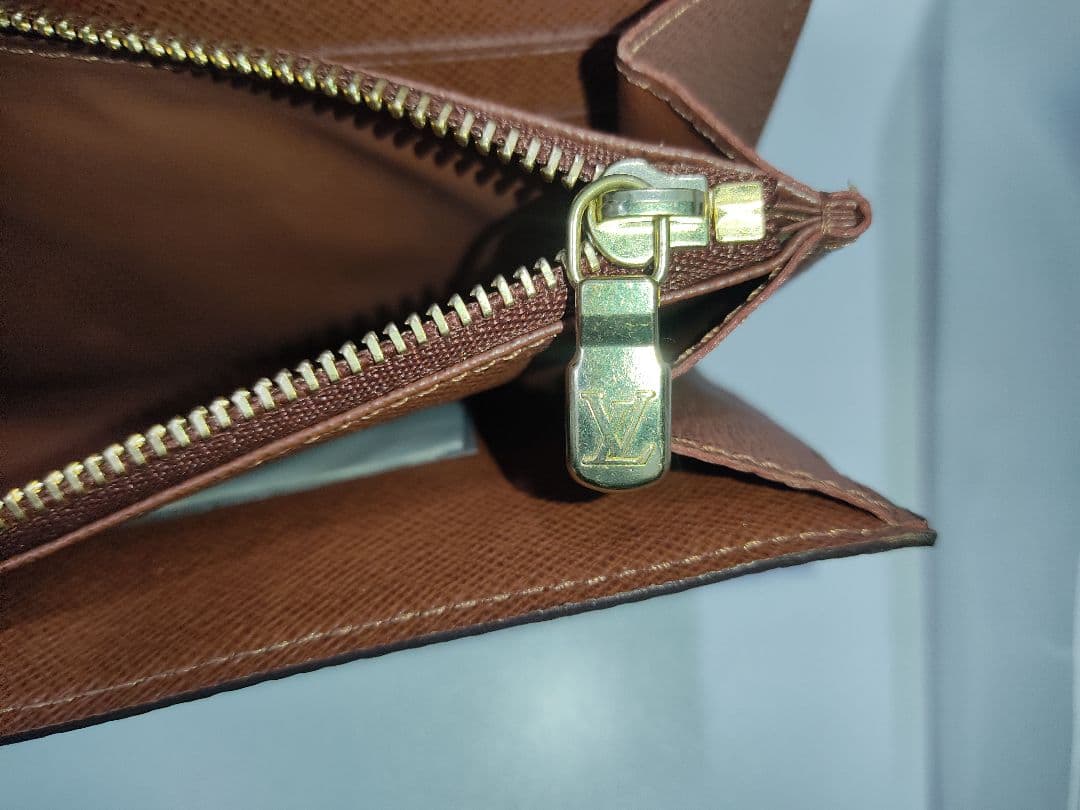 Louis Vuitton モノグラム 長財布　ほぼ未使用