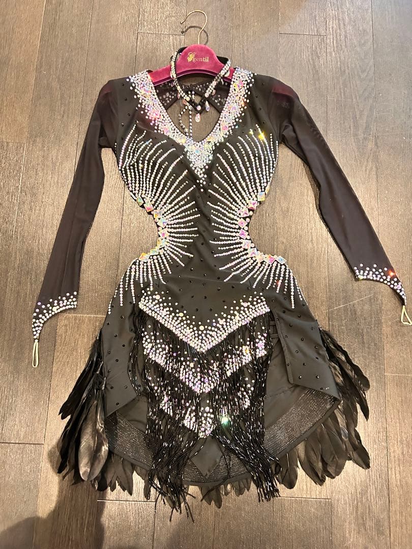 社交ダンス用黒ドレス スパンコール付き