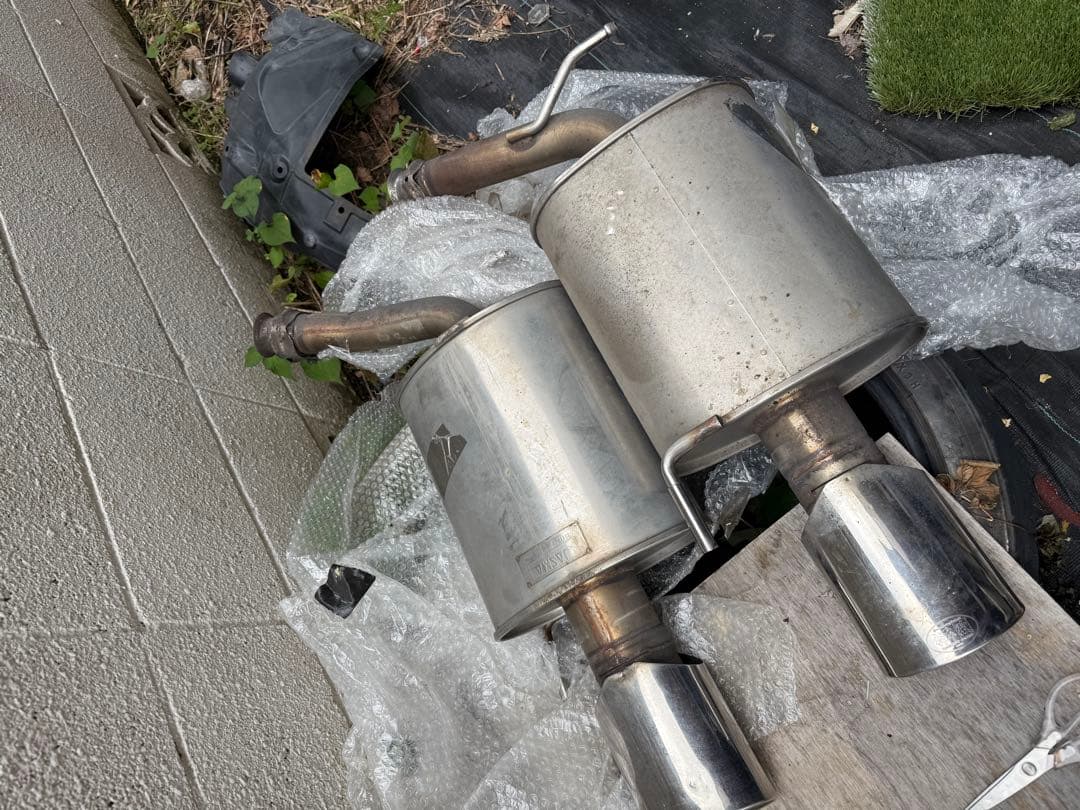 V36 セダン マフラー 柿本改