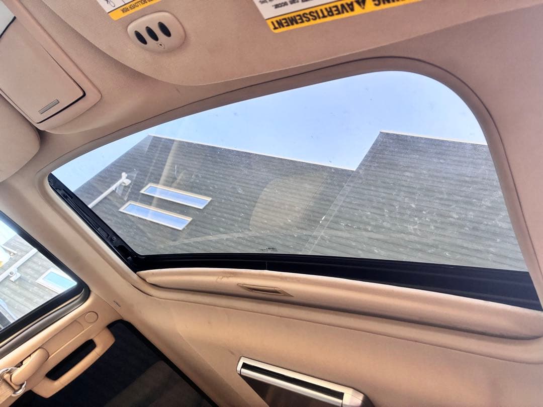 m*i様 Lincoln Navigator ゴールド SUV 5ドア