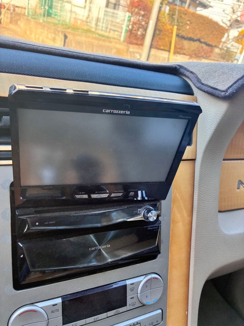 m*i様 Lincoln Navigator ゴールド SUV 5ドア