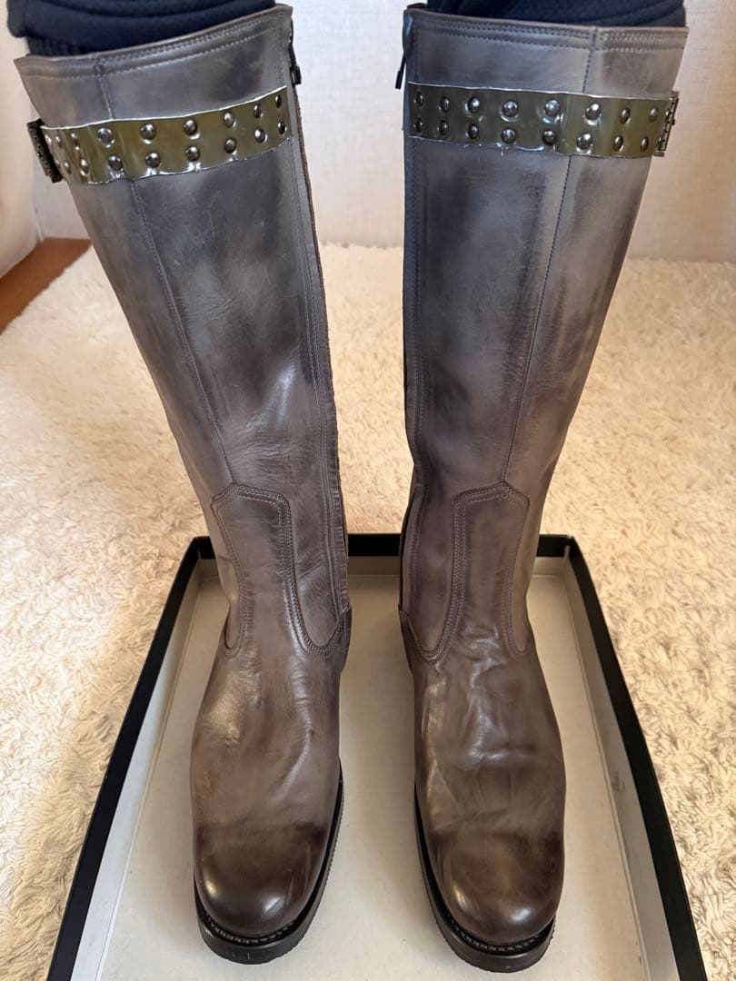 【値下げしました】Giftur Crump スタッズ付き　ロングブーツ