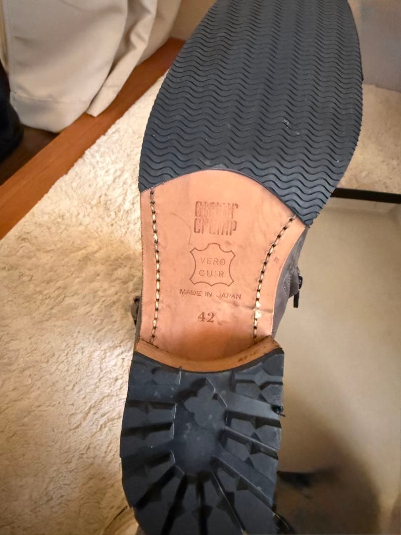 【値下げしました】Giftur Crump スタッズ付き　ロングブーツ