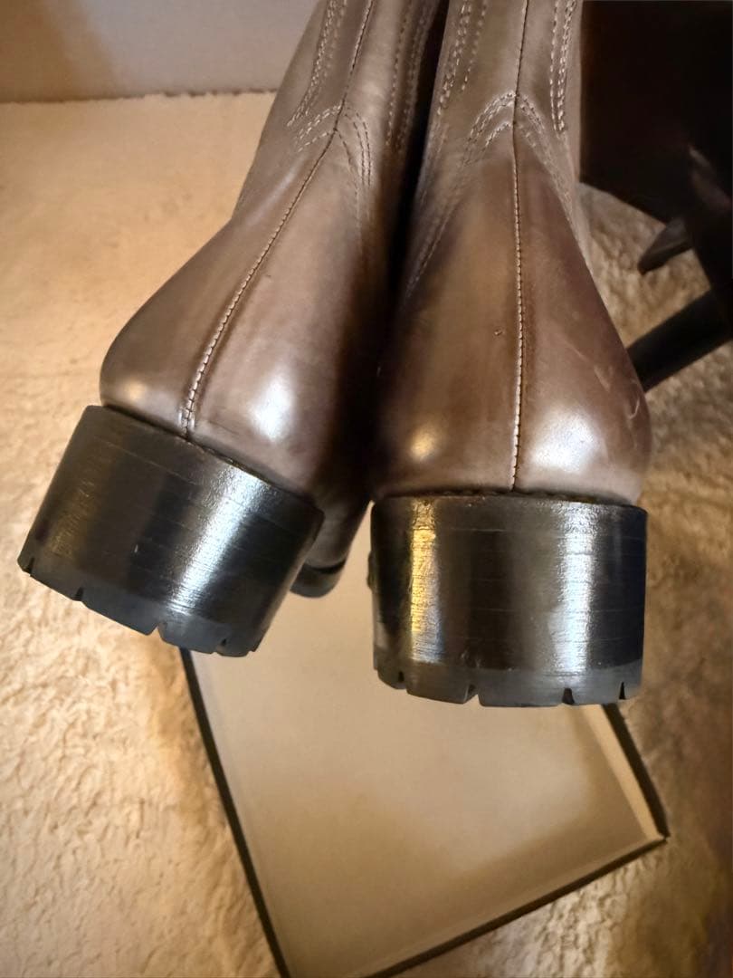 【値下げしました】Giftur Crump スタッズ付き　ロングブーツ