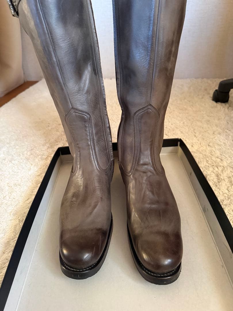 【値下げしました】Giftur Crump スタッズ付き　ロングブーツ