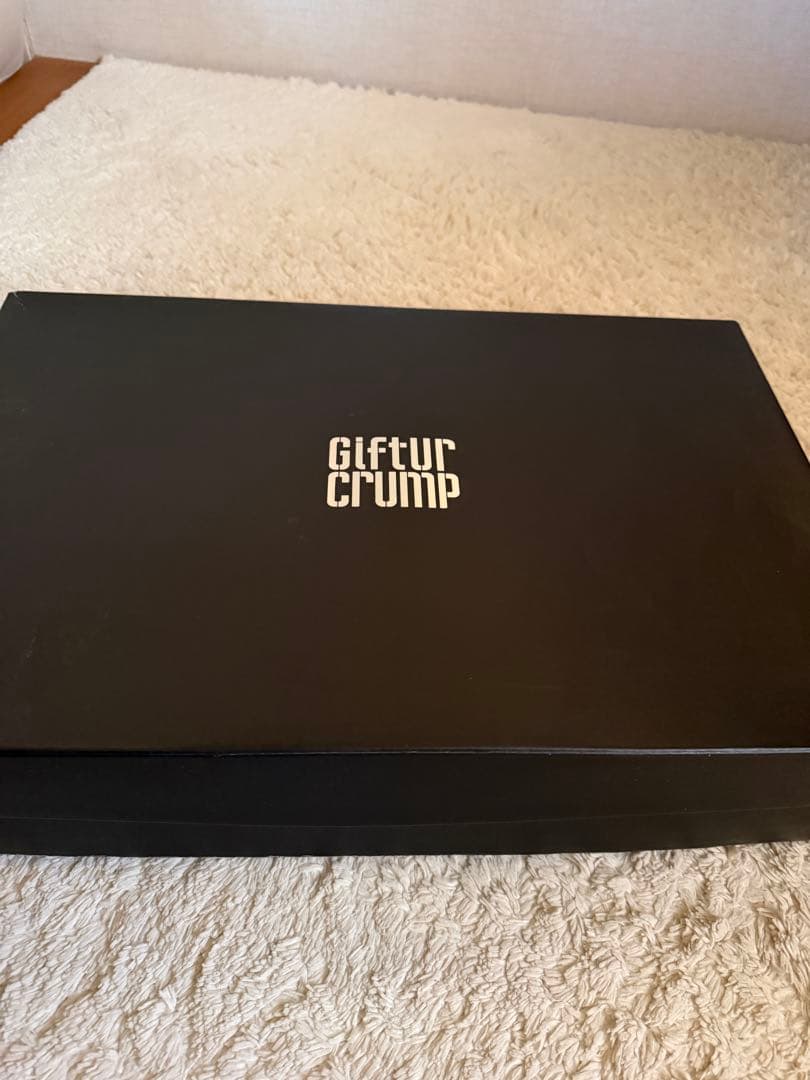 【値下げしました】Giftur Crump スタッズ付き　ロングブーツ