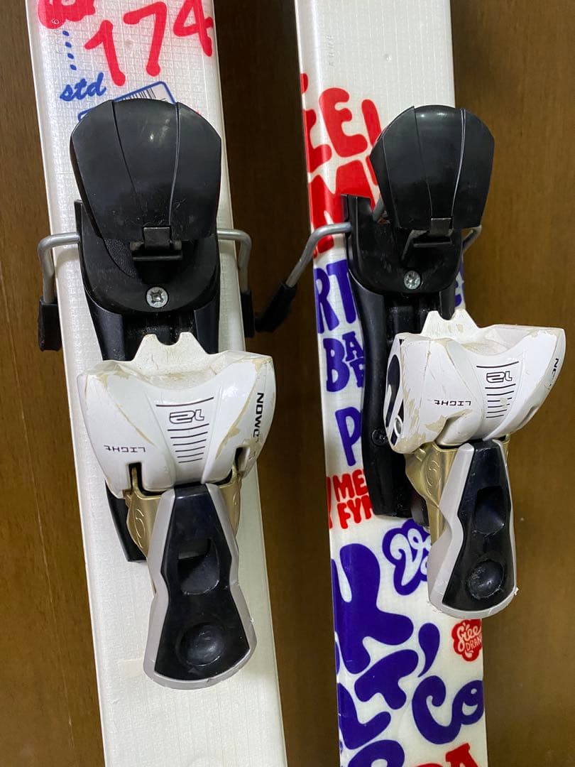 サロモン　ツインチップ　FOIL 174cm フリースタイルスキー　ツインチップ