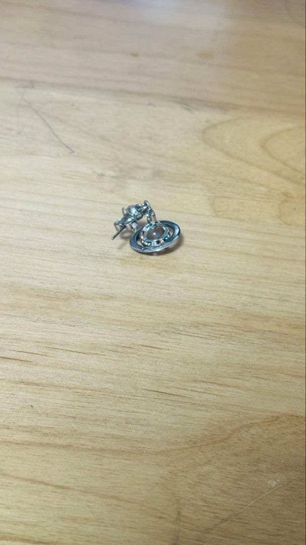 Vivienne Westwoodオーブピアス