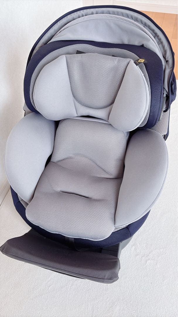 コンビ combi チャイルドシート