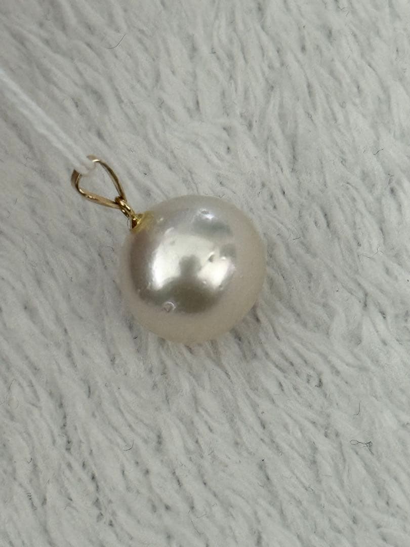 チ*ん様 k18 YG 18金白蝶真珠南洋パールペンダントトップ　約12.7mm