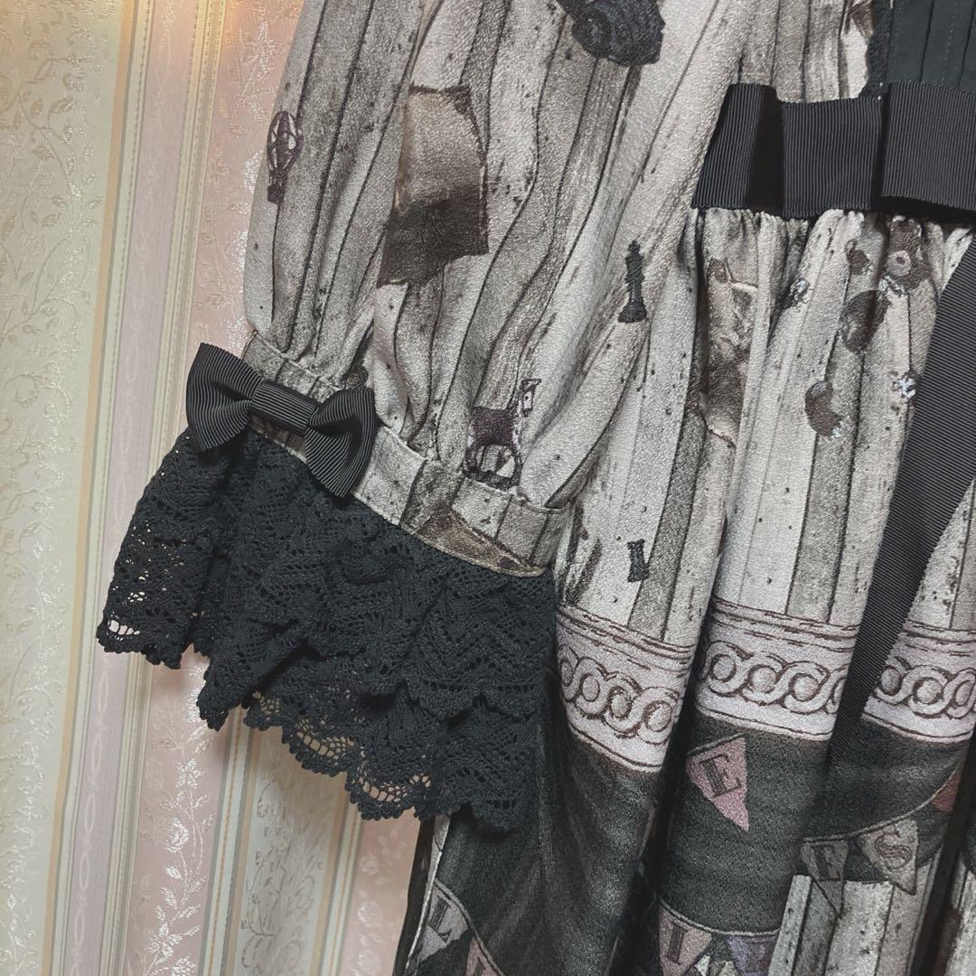 スタンドカラーワンピース