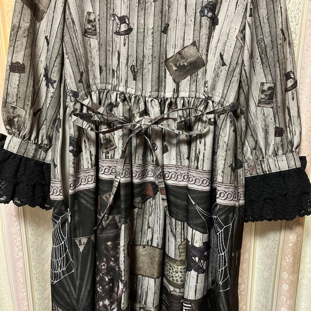 スタンドカラーワンピース