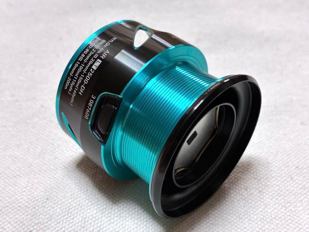 【極美品】Daiwaリール21EME AIR LT2500-DH【純正スプール】